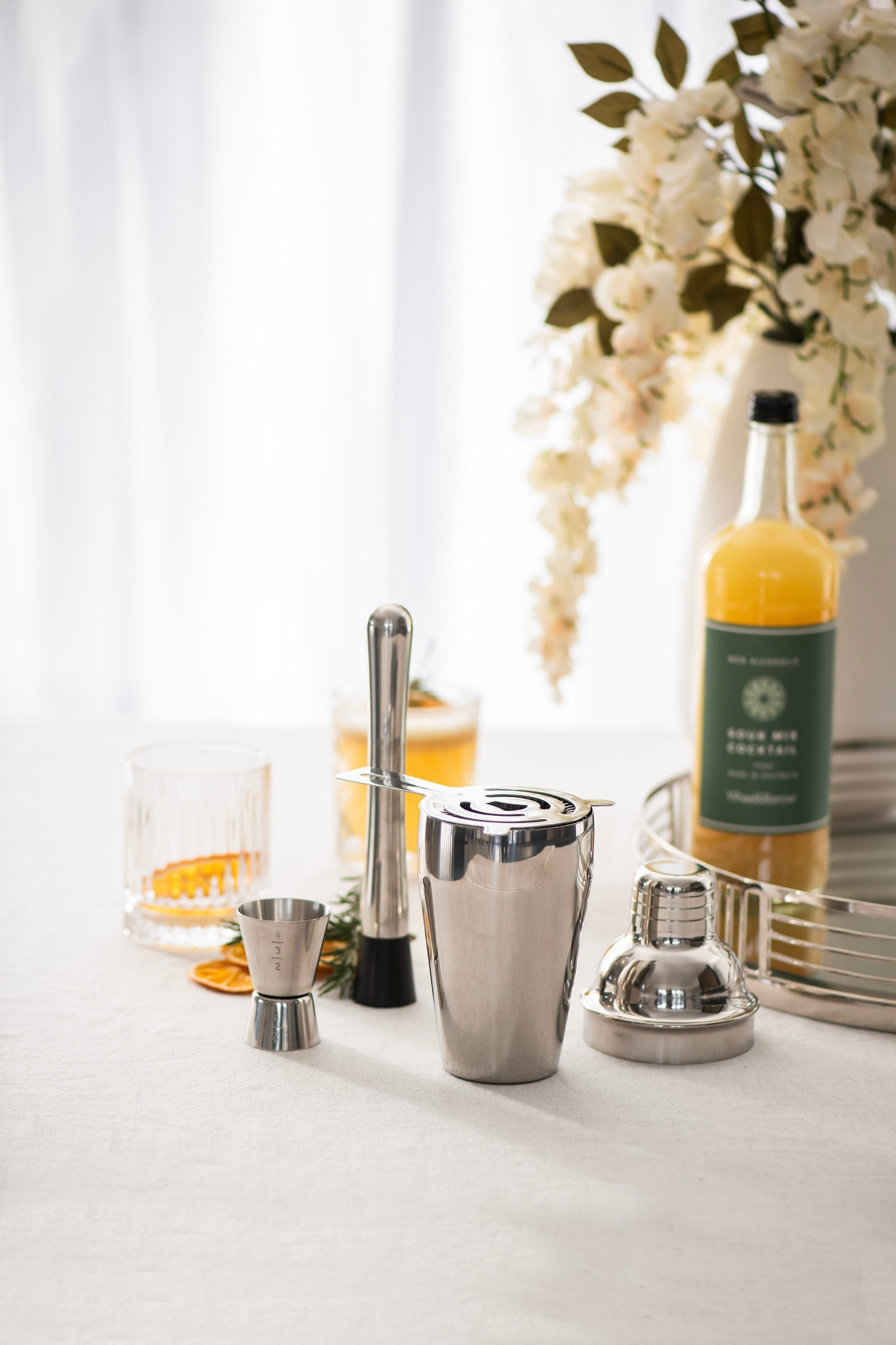 Bloom into Spring: Our Top Springtime Cocktails!
