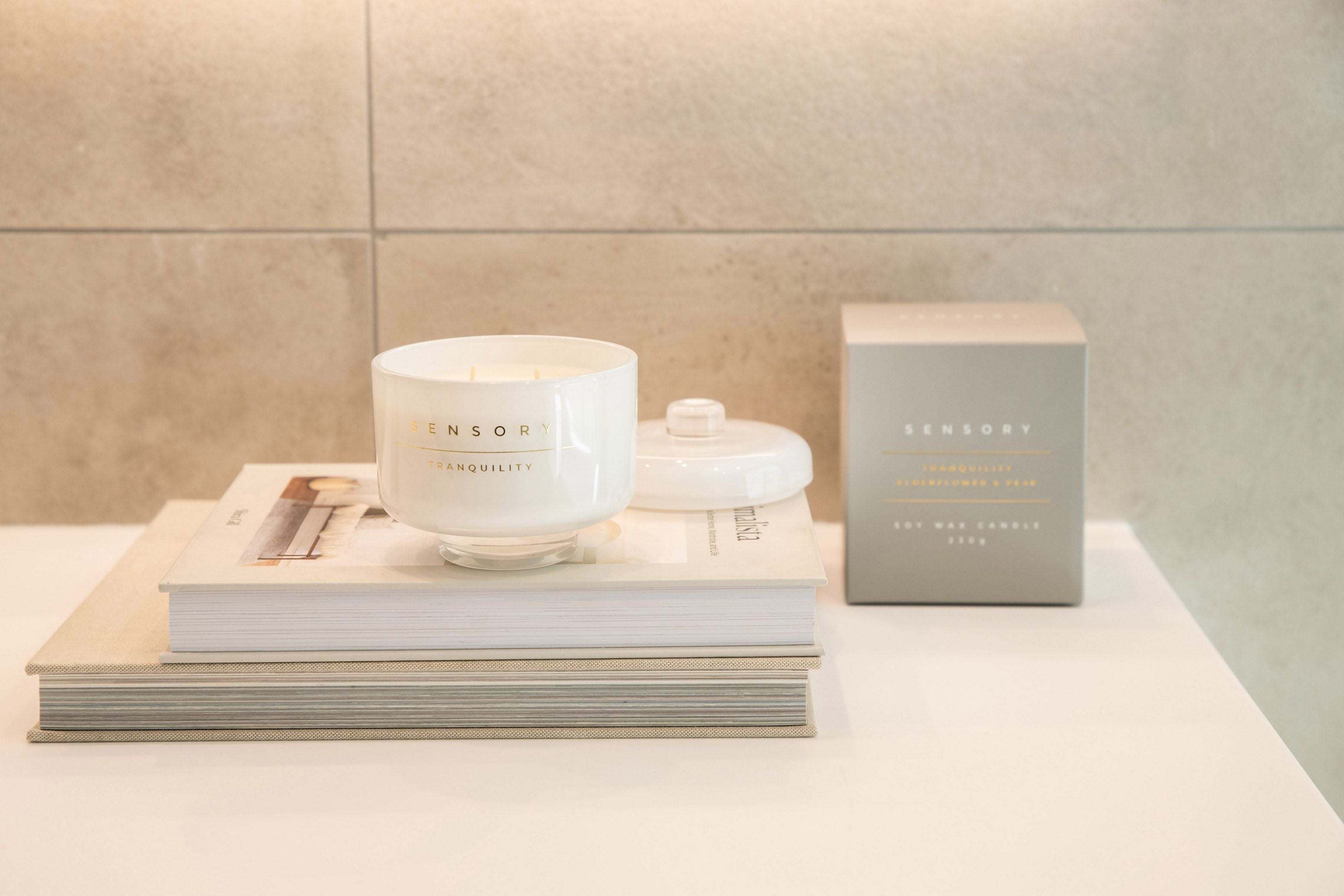 The Benefits of Using Candles and Fragrances to Create a Relaxing Home