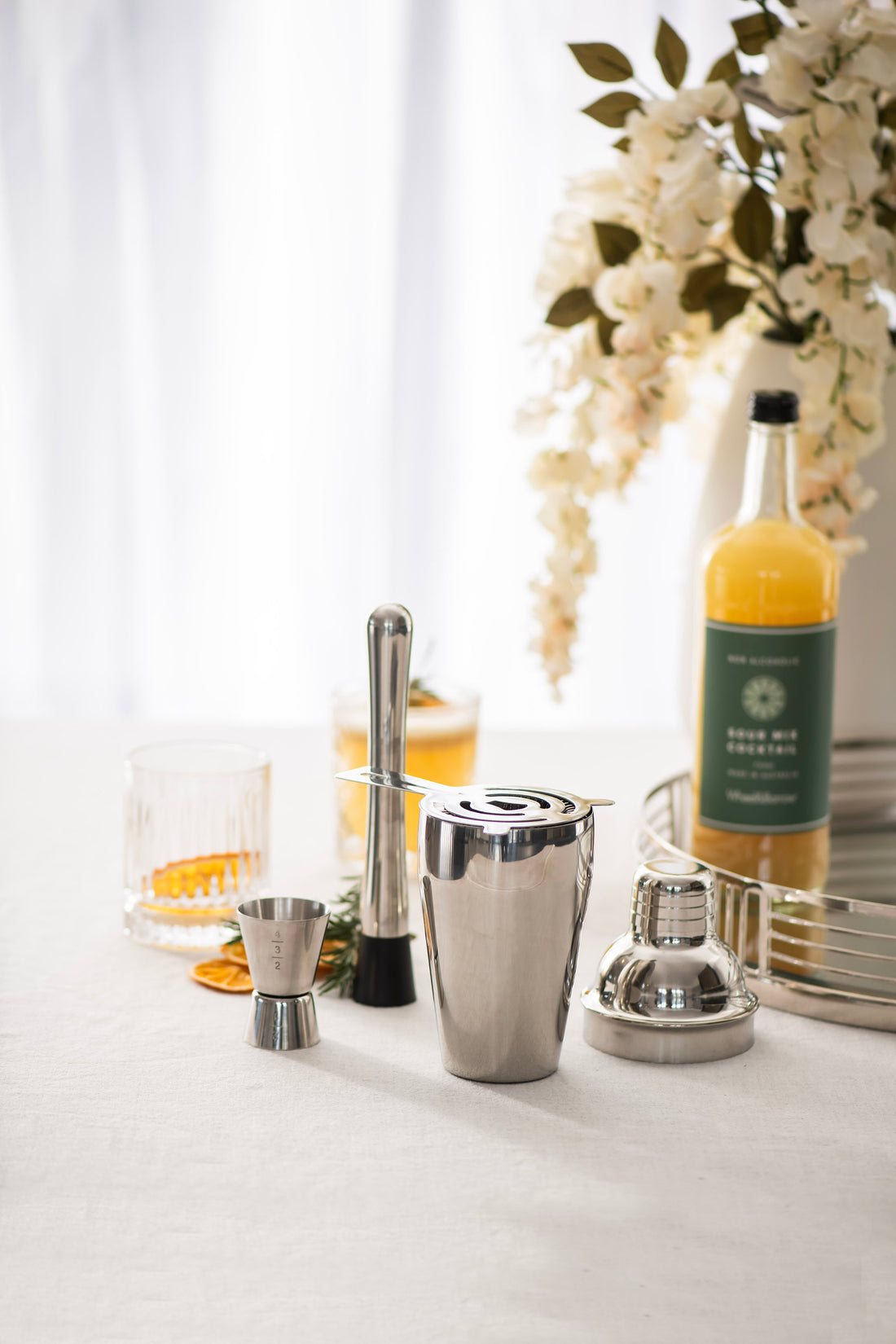 Bloom into Spring: Our Top Springtime Cocktails!