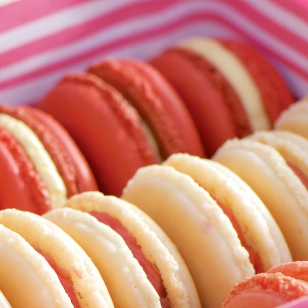 Raspberry Macaroons