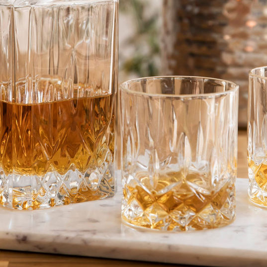 Whisky Glasses Demystified: A Guide to Choosing the Perfect Whisky Glass