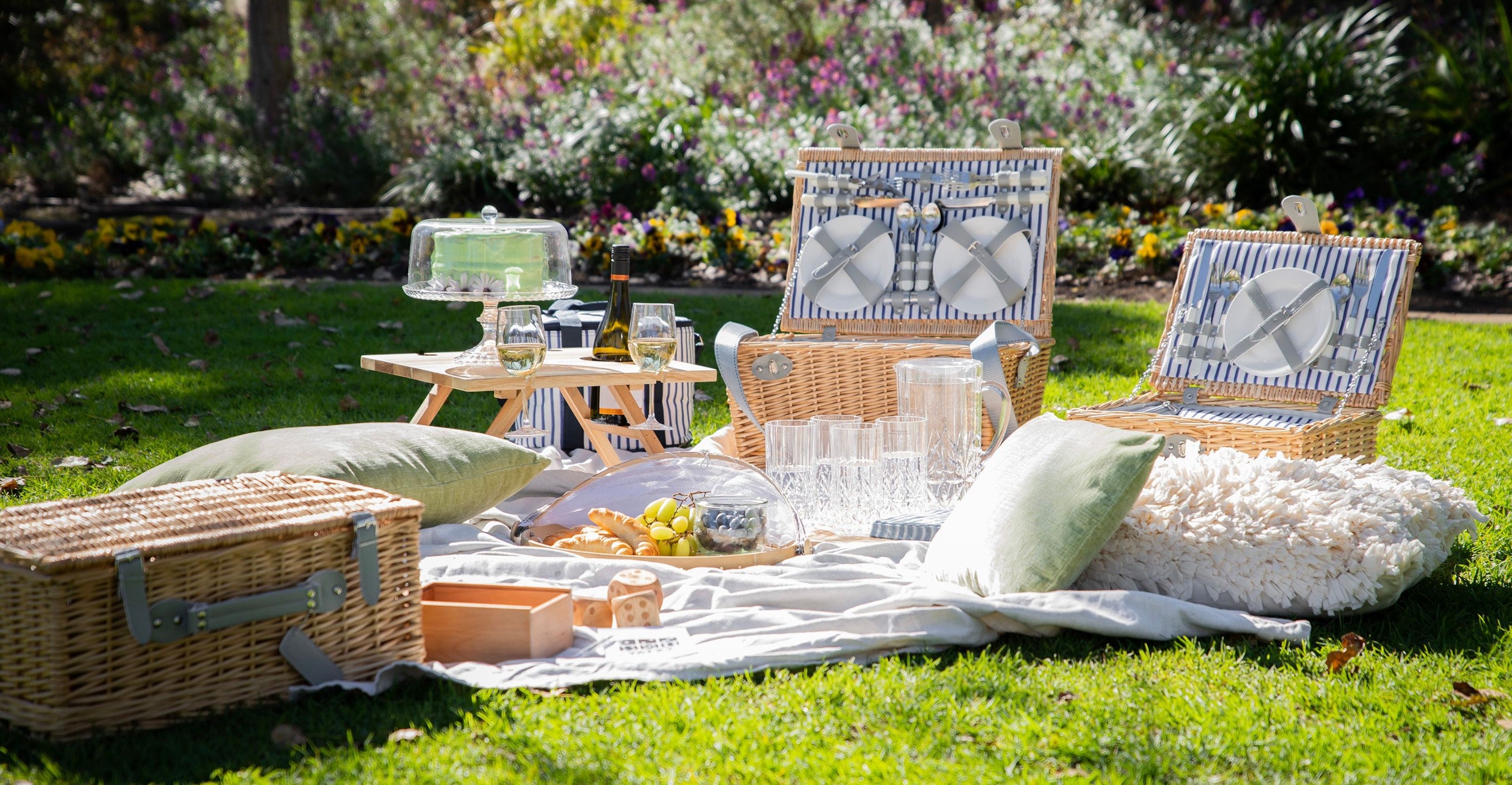Elevate Your Spring Picnic Comfort: Top 5 Must-Have Items