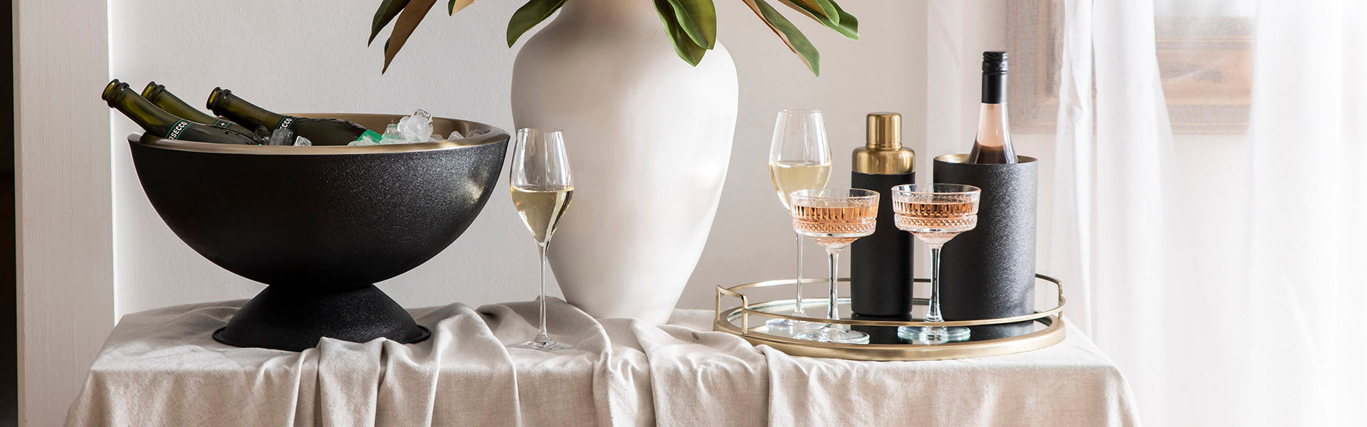 Drink Dispensers & Tubs