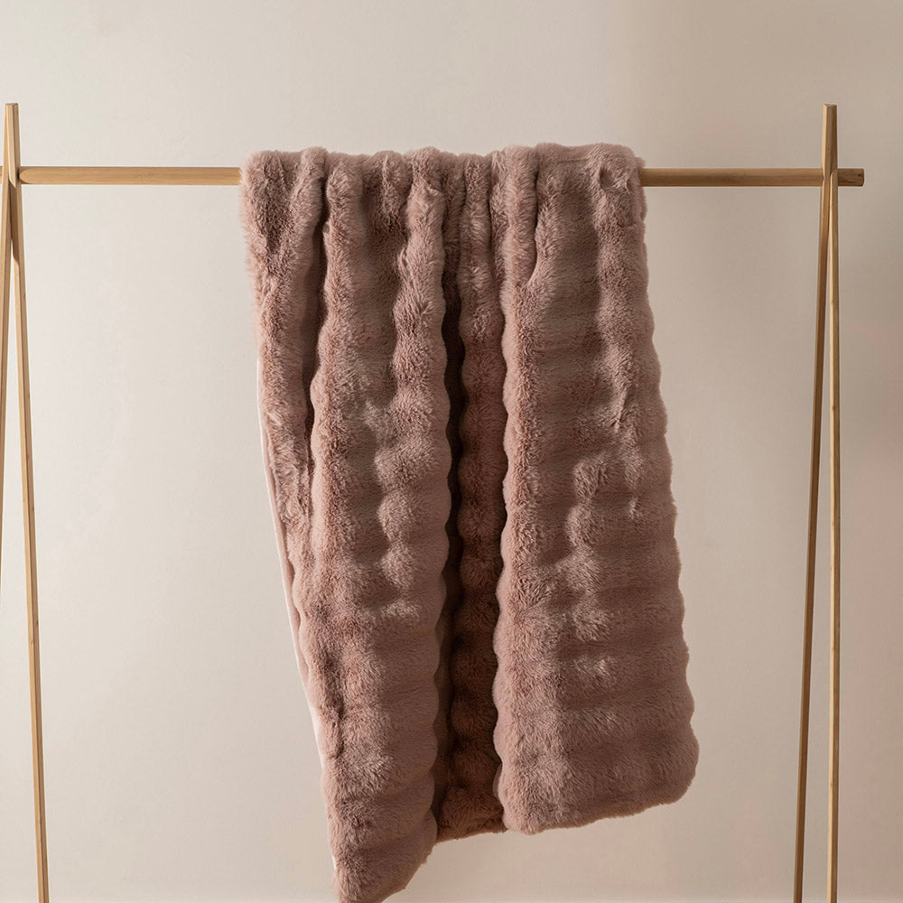 Mauve Ripple 130x180cm Faux Rabbit Fur Throw