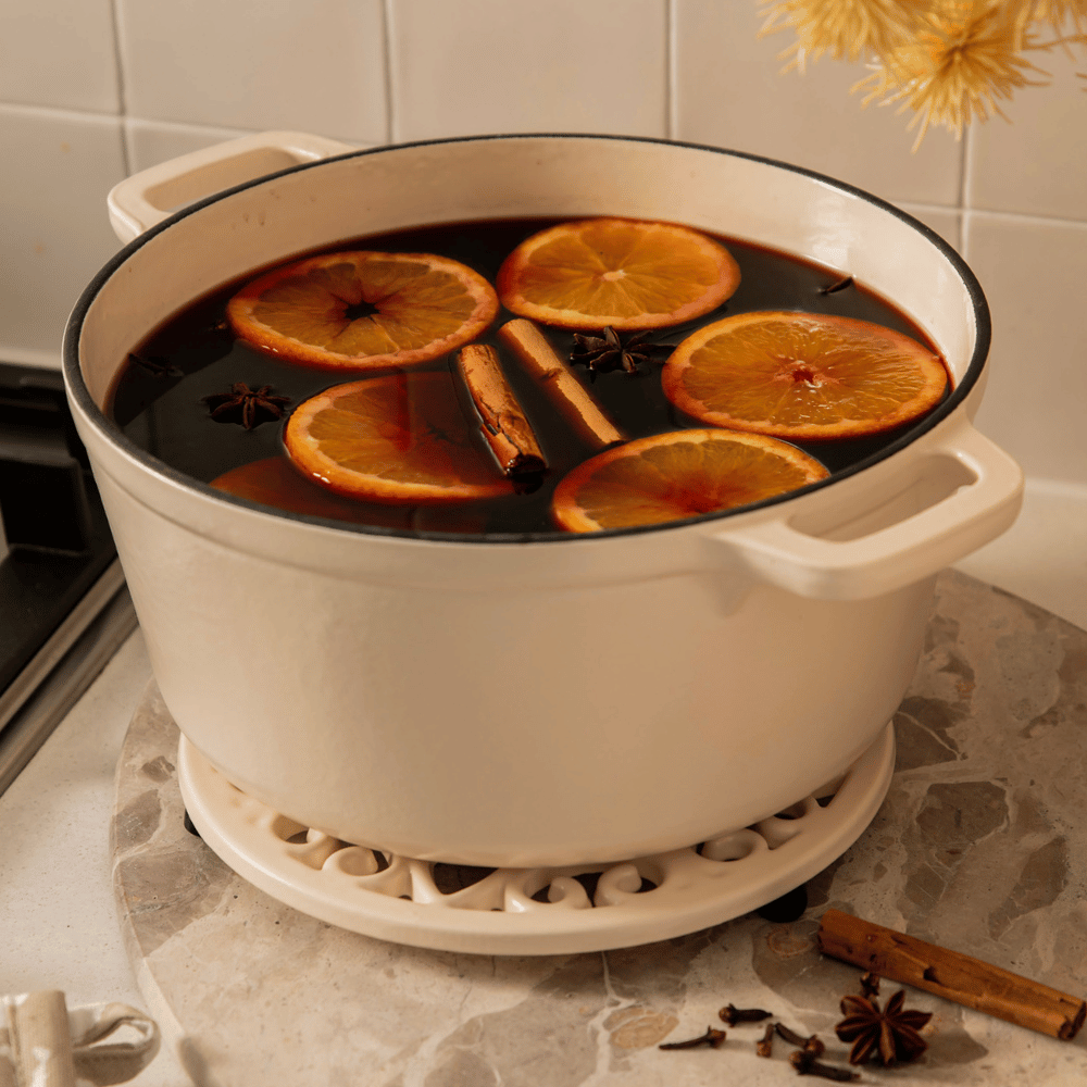 Matte Cream Round 25.5cm 4.6L Cast Iron Casserole Pot