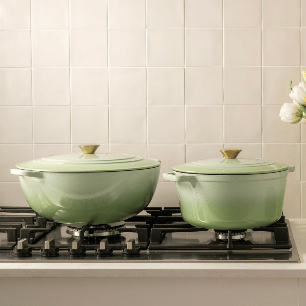 Ombre Pale Green Round 25.5cm 4.6L Cast Iron Casserole Pot