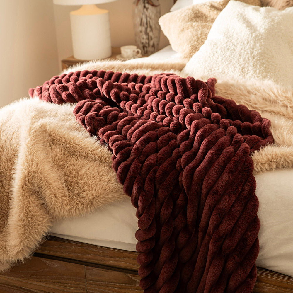 THROW Blanket Ribbed Faux Rabbit Fur Wine 130x160cm