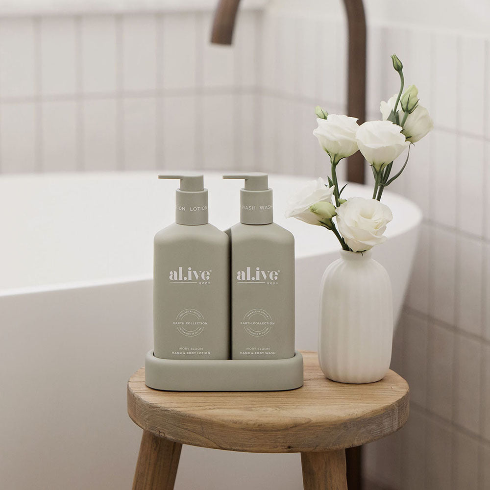 al.ive body Ivory Bloom Wash & Lotion Compact Duo