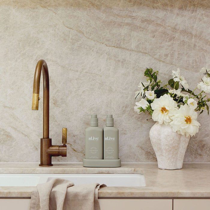 al.ive body Ivory Bloom Wash & Lotion Compact Duo