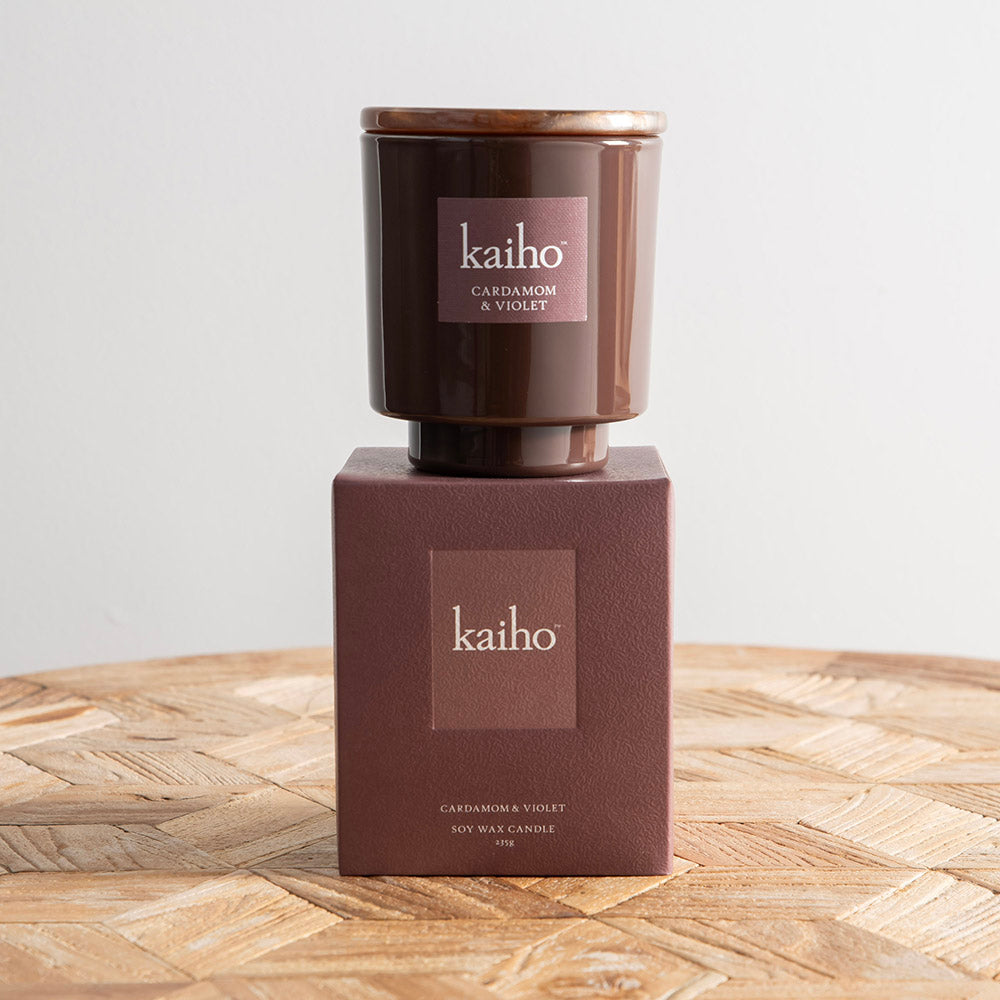 kaiho Cardamom & Violet 235g Candle
