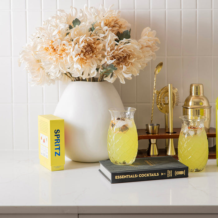 Book - Essentials: Cocktails