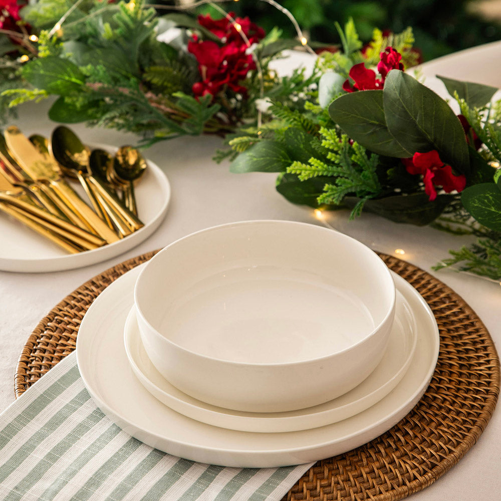 Form White 12 pc New Bone China Dinner Set