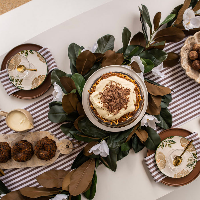 Garland with Magnolia Leaves & White Flowers 180cm