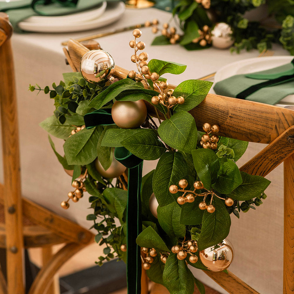 Gold Berries & Baubles 17cm Candle Wreath