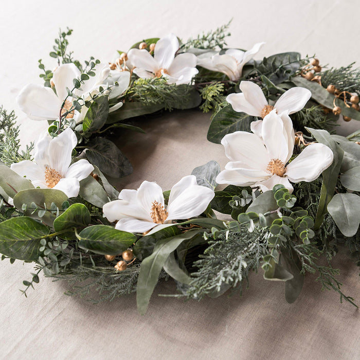 WREATH White Flowers 61cm