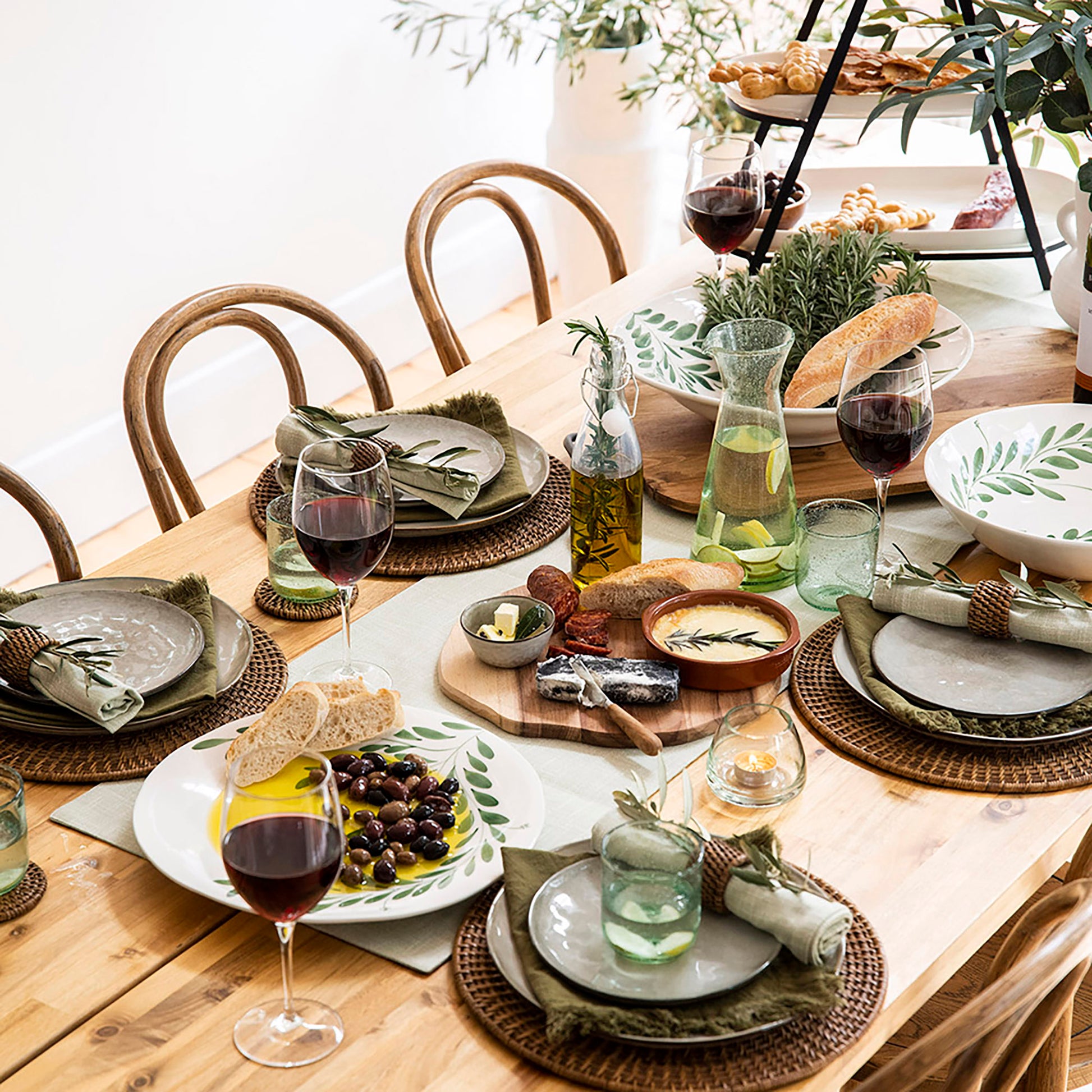 Round Rattan Placemat - Dark Brown (35cm) - Wheel&Barrow Home
